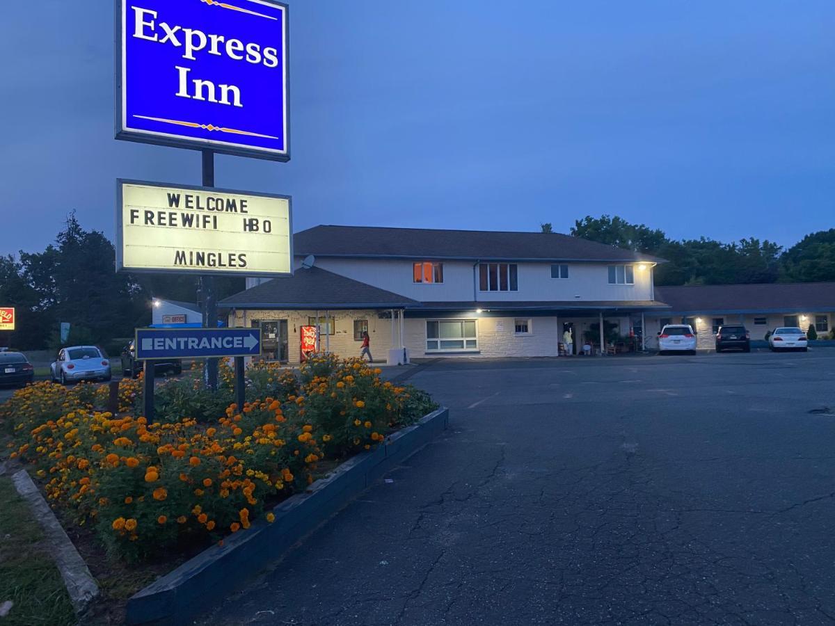 Express Inn Чикопи Экстерьер фото